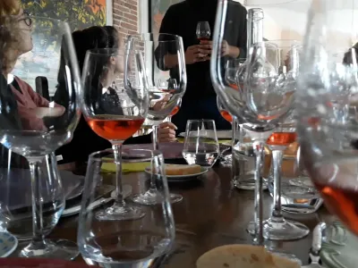 Old Town tour & wine tasting